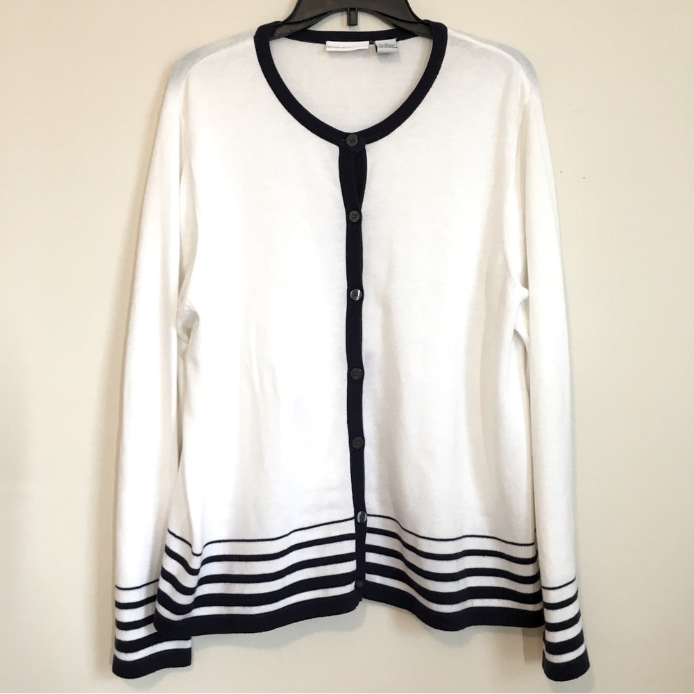 Croft & Barrow White Button Up Long Sleeve Crew Neck Knit Sweater Cardigan